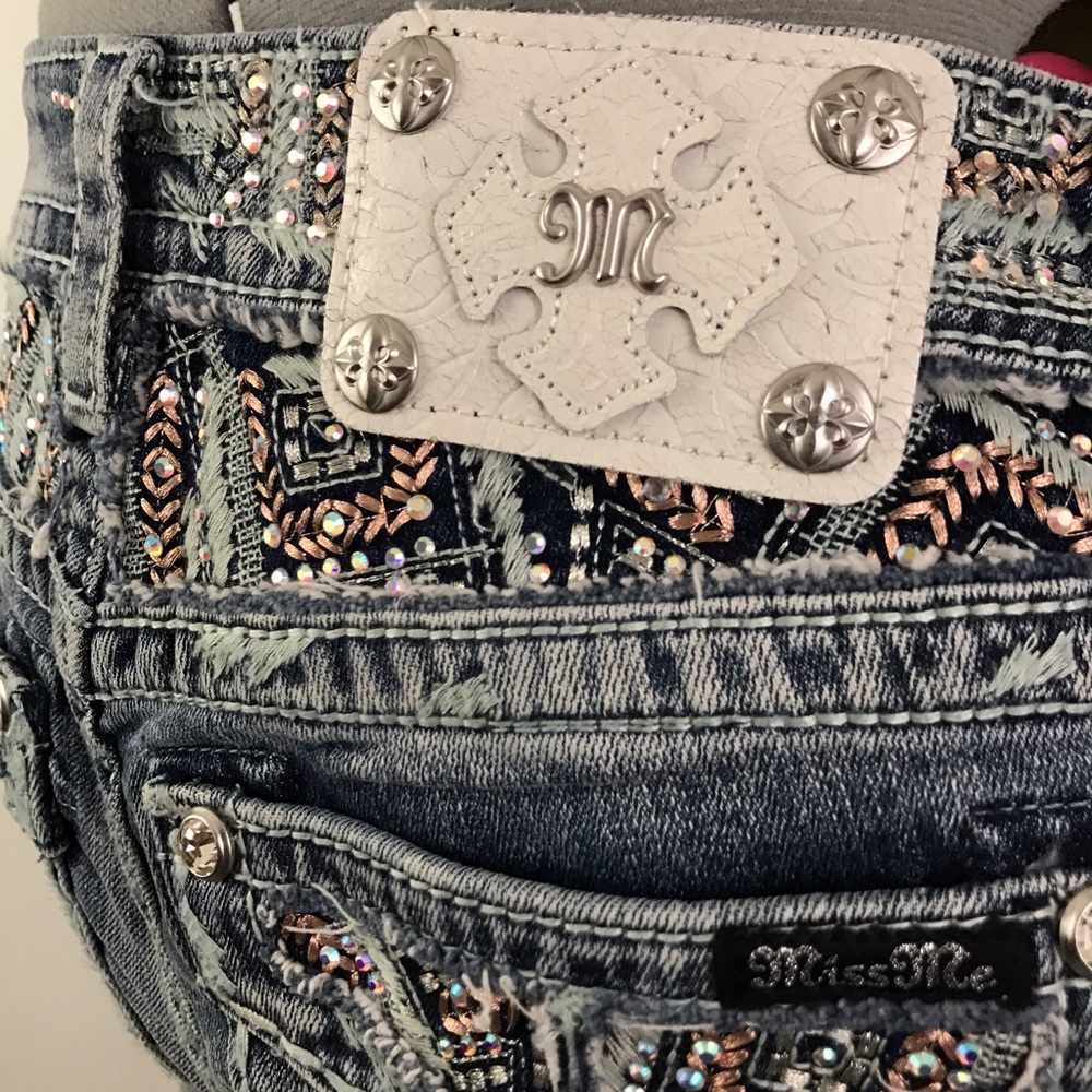 NWOT Miss Me Rhinestone Easy Straight Jeans - Picture 3 of 8