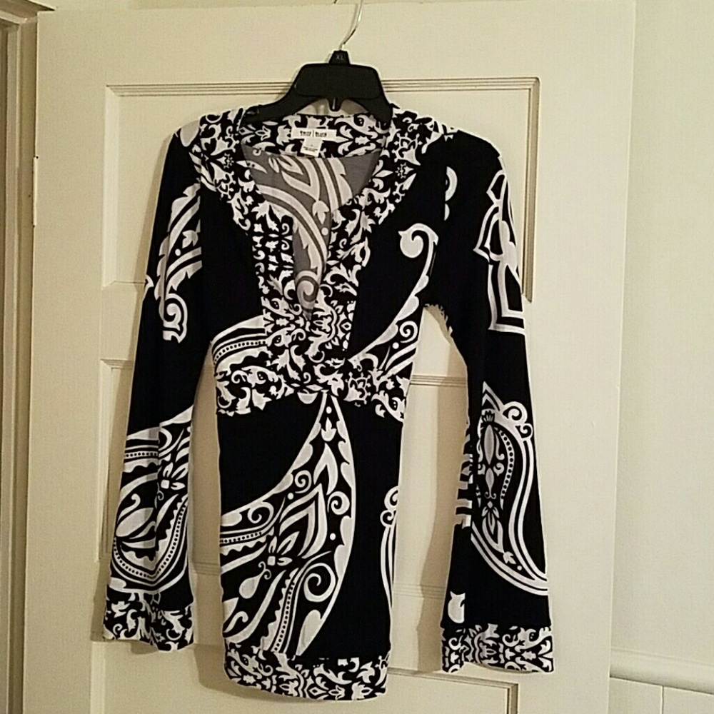 WHBM TOP