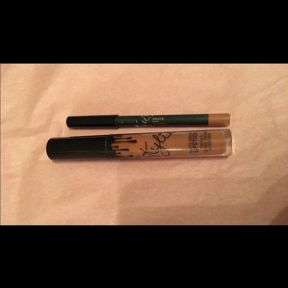 Kylie lip kit ( dolce k)