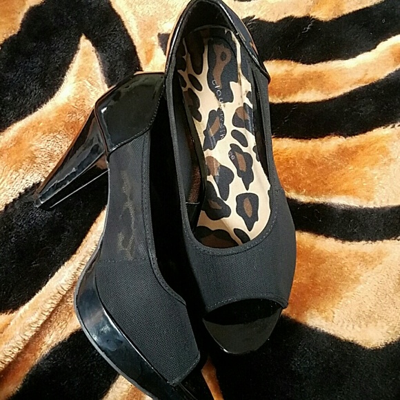 Avenue  Open toed mesh ww black platform heels - Picture 2 of 4