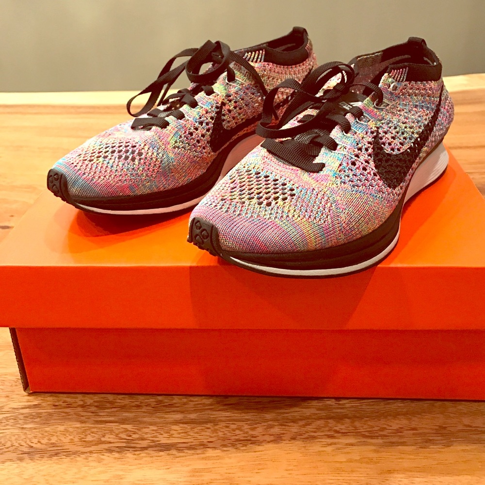 Flyknit Racer