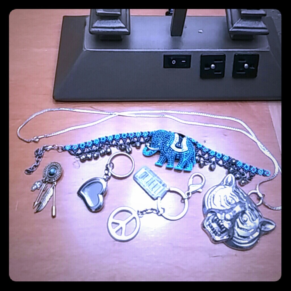 Lot of jewelry reduced!