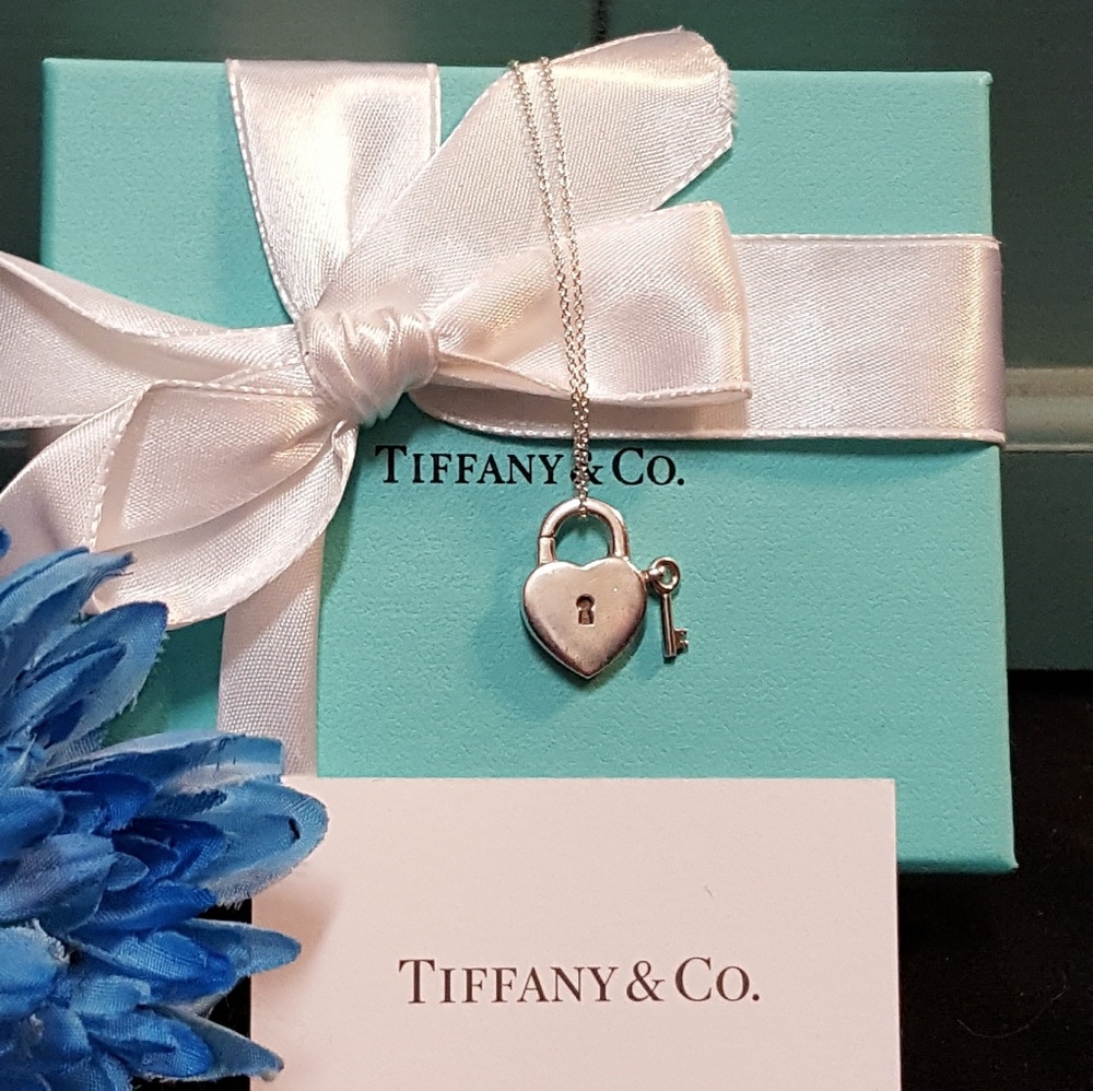TIFFANY & CO. Heart Lock and Key Necklace