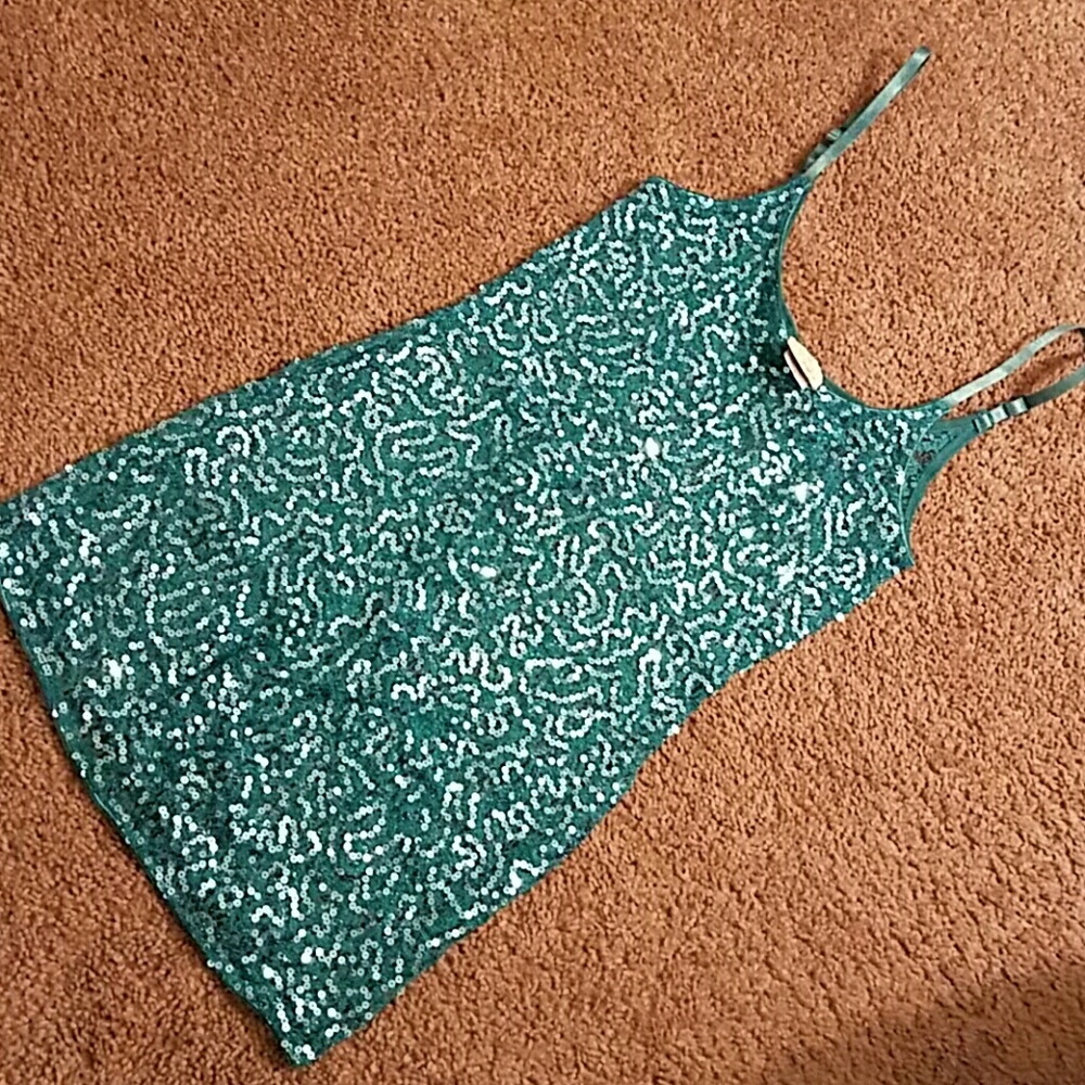Buckle over top tank