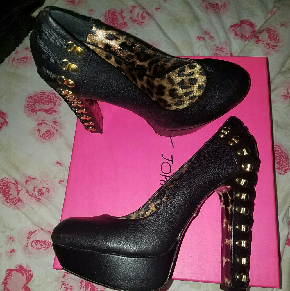 Betsy Johnson Zaine heels