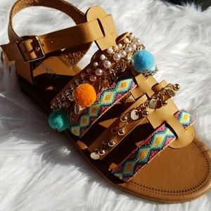 🕌Tan Colorful Embroidered Sandals
