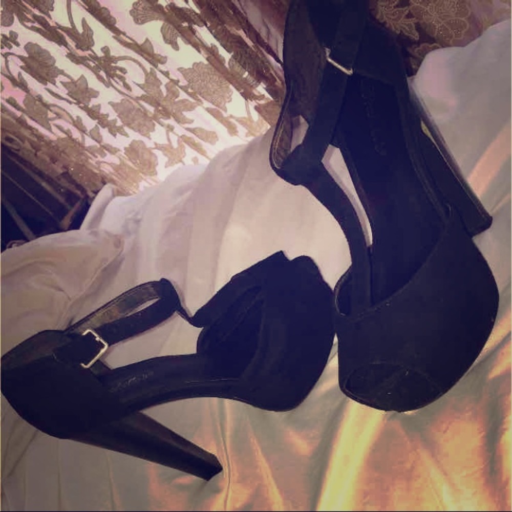 Black heels