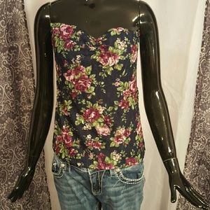 💐Pretty floral strapless top💐