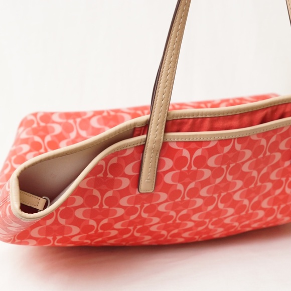 COACH DREAM C Coral TOTE - Picture 5 of 6
