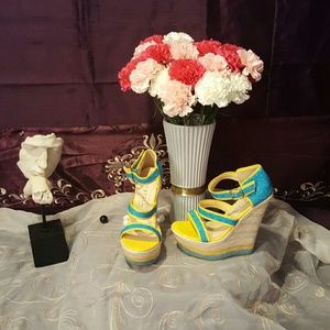 SALE TODAY💋⚘New kiss and tell wedges⚘💋