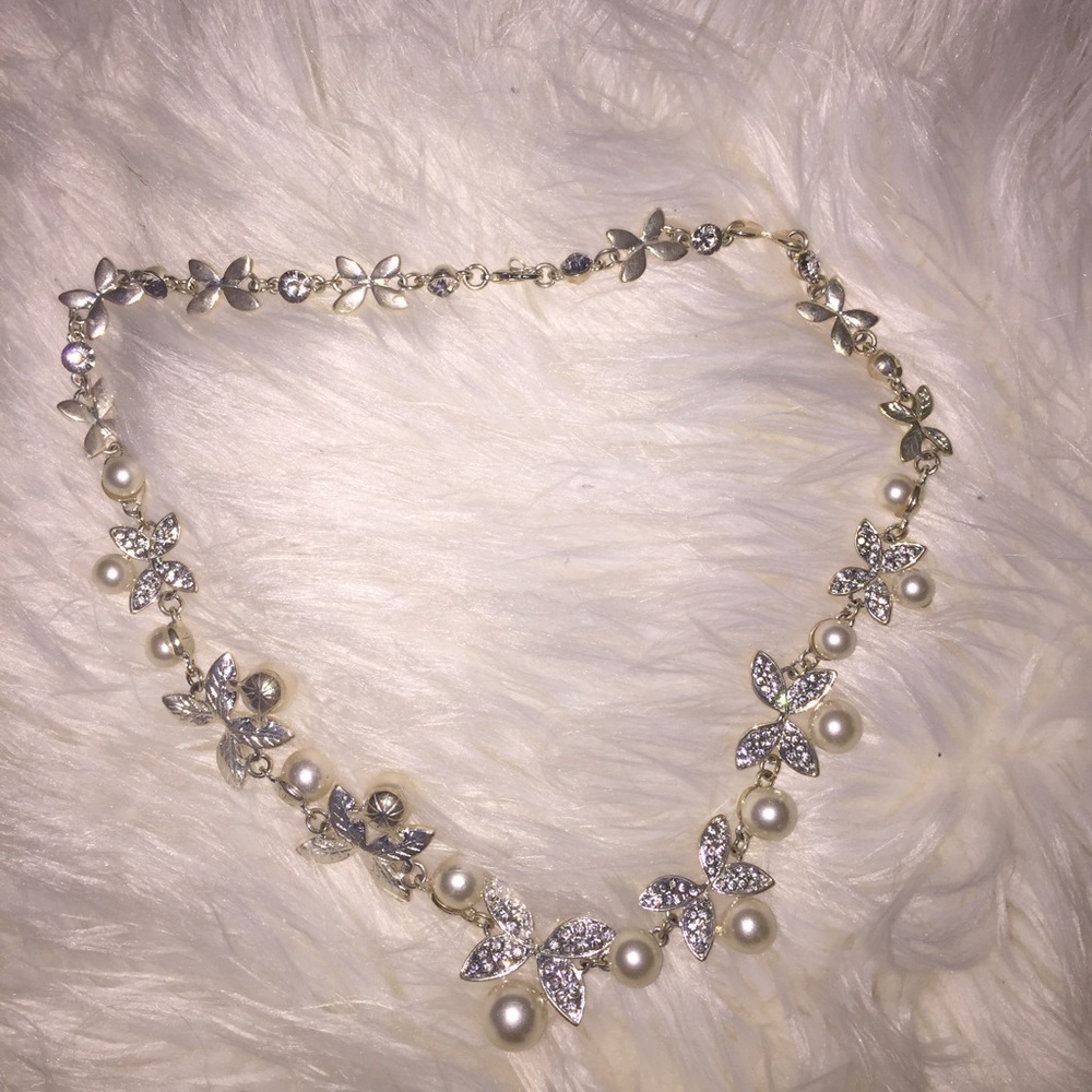 Statement necklace