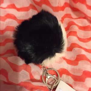 💕 Black/White Faux Pom Keychain! 💕