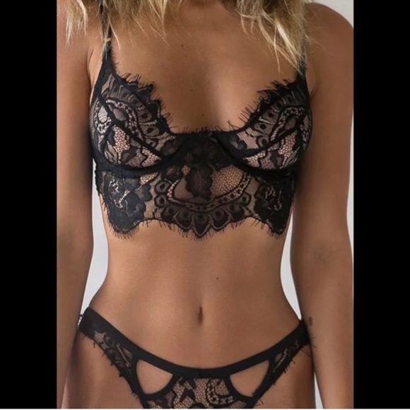 🔥FINAL SALE!🔥LAST ONE! Bralette and Panties Set - Picture 2 of 6