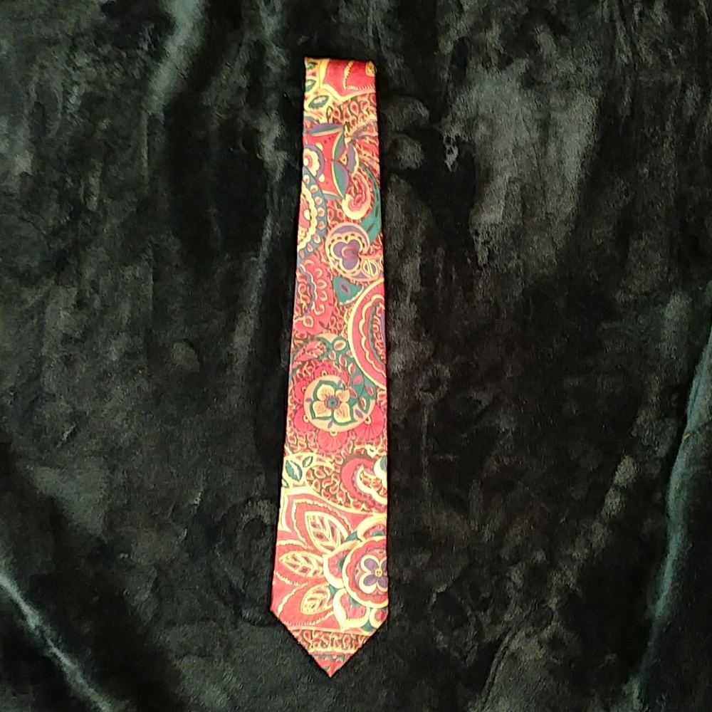 Essex row tie