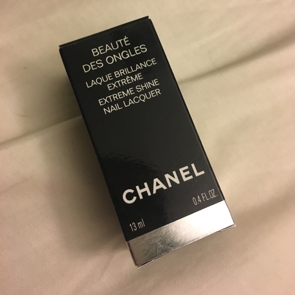 CHANEL Nail Polish (Top Coat)