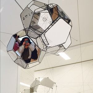 Meet your Posher, Leila