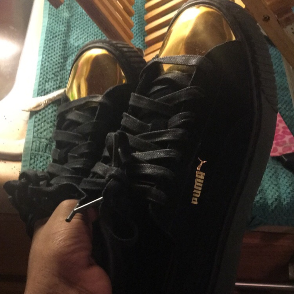 Rihanna shell toe pumas