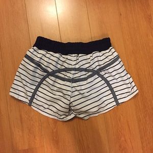 Rare Lululemon quiet stripe tracker shorts 6
