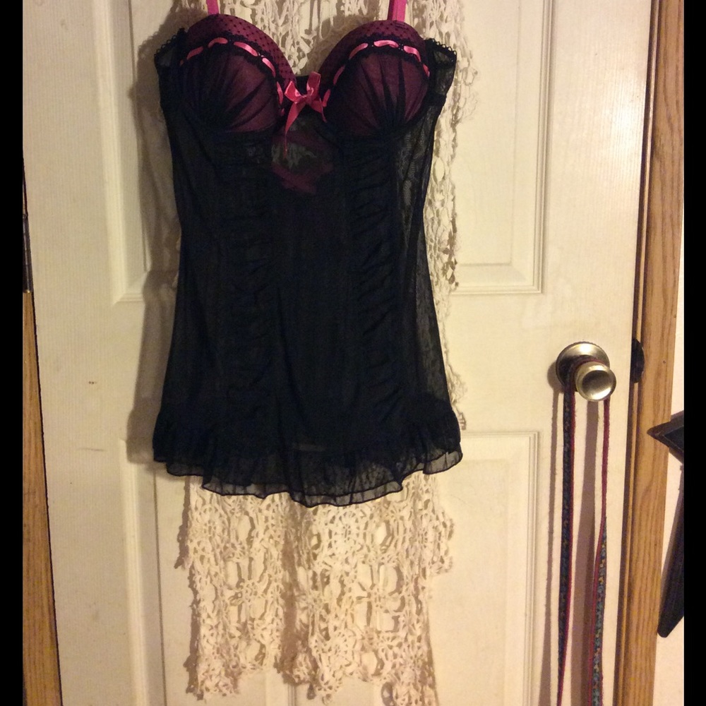 Black & Hot Pink Nighty