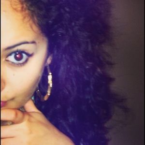 Meet your Posher, Nicole