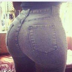 Meet your Posher, Hollister