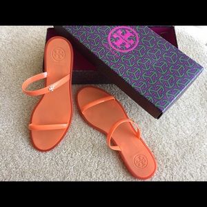 Tory Burch Jelly Slide Flat Rubber Gold Logo