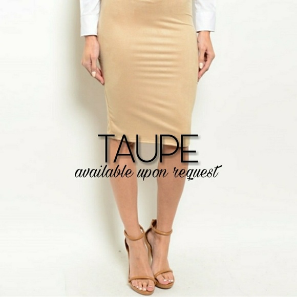 BOUTIQUE Suede Pencil Skirt - Picture 5 of 8
