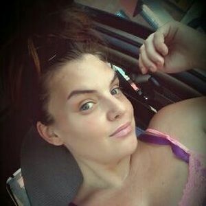 Meet your Posher, Stephani