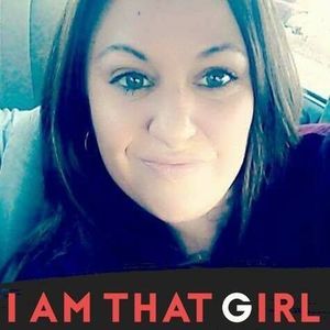 Meet your Posher, Adria