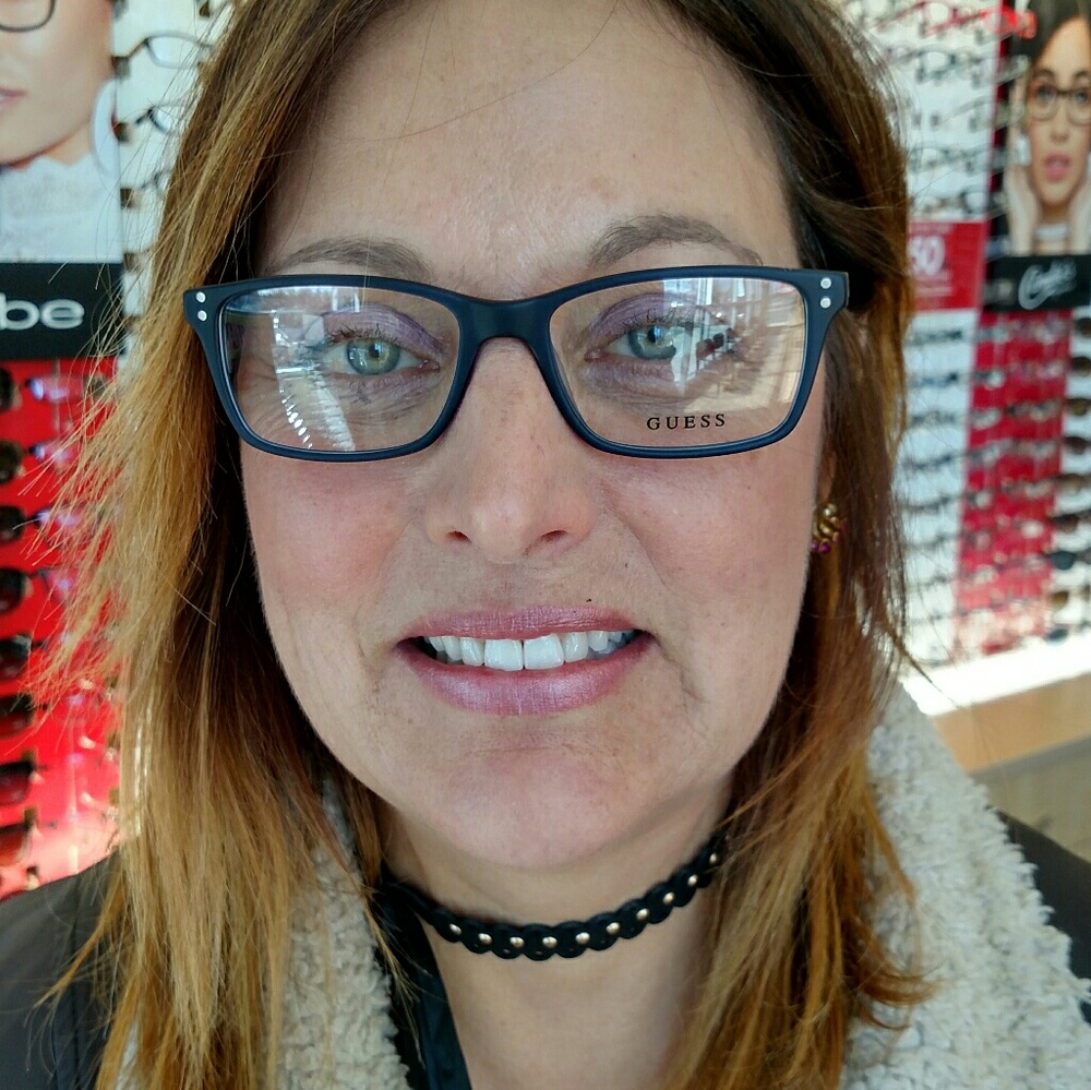 Meet your Posher, Lisa
