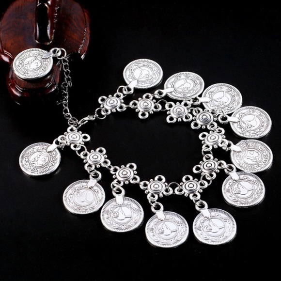 🌴SALE🌴🆕 Antique Silver Boho Coin Ankle Bracelet - Picture 4 of 6