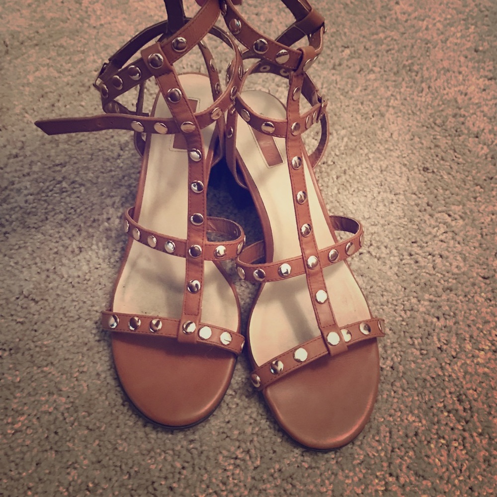 Strapy Sandles