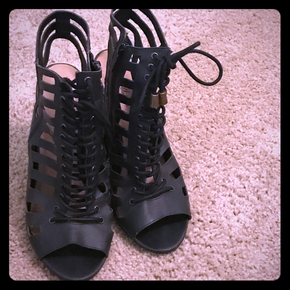 Tie me up heels
