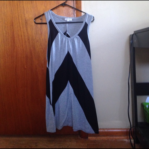 Fashion Bug Dresses & Skirts - A gray and black diagonally patterned dress Fashion Bug Dresses & Skirts - A gray and black diagonally patterned dress