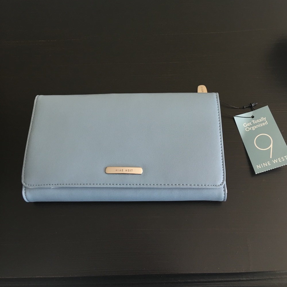 Nine West wallet