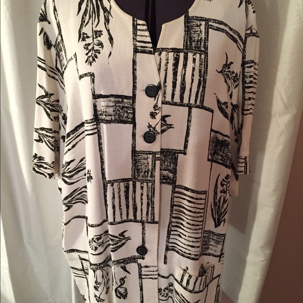 Dress Barn Short Sleeve Top