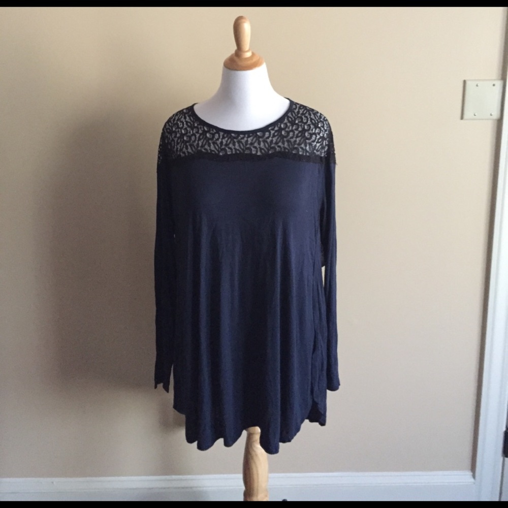Old navy black lace and navy tunic