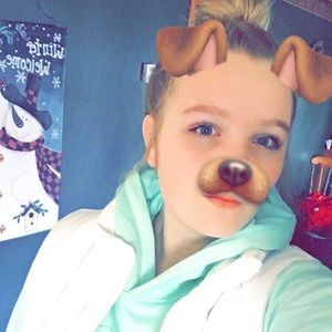 Meet your Posher, Hayley