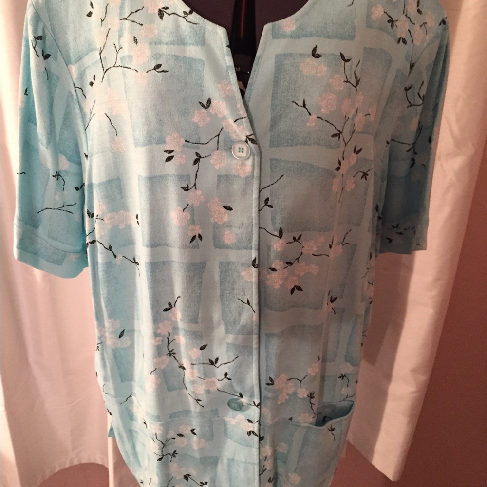 Dress Barn Short Sleeve Top