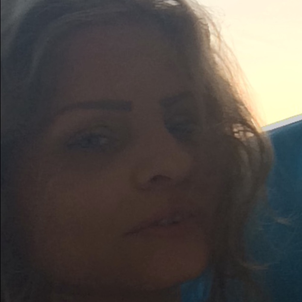 Meet your Posher, Ibolya