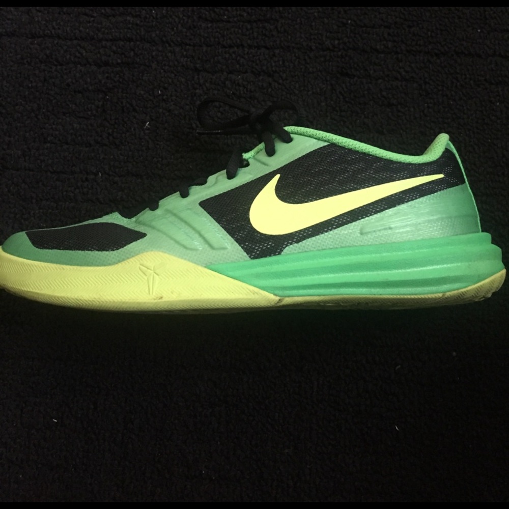 Nike youth sz 6, women's size 8-worn 1x