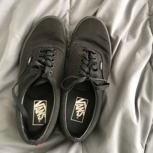 Vans sneakers all black