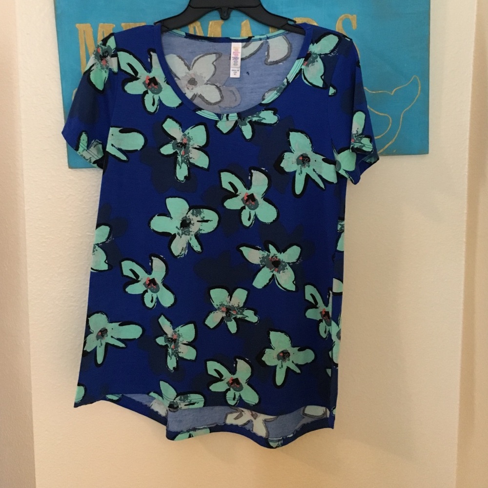 Lularoe top