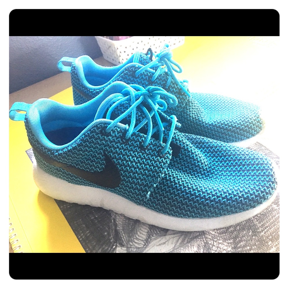 Women's Nike size 8 blue with black stitching