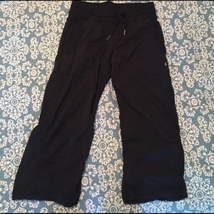 Lululemon studio crop size 4