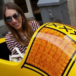 Meet your Posher, Lauren