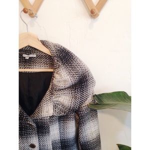 🌿SOLD🌿 Plaid coat with oversized collar
