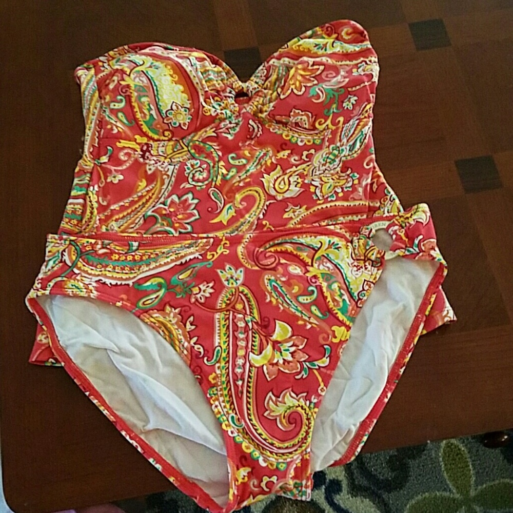 Bathing suit