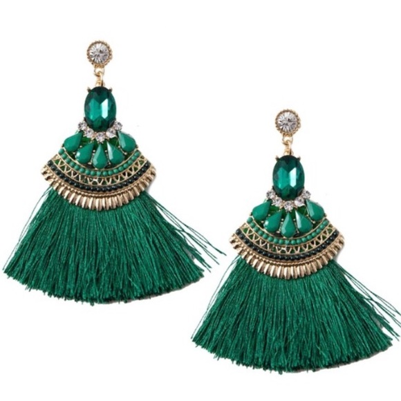 $ firm🍍Emerald Green Stunning Tassel Earrings - Picture 2 of 4