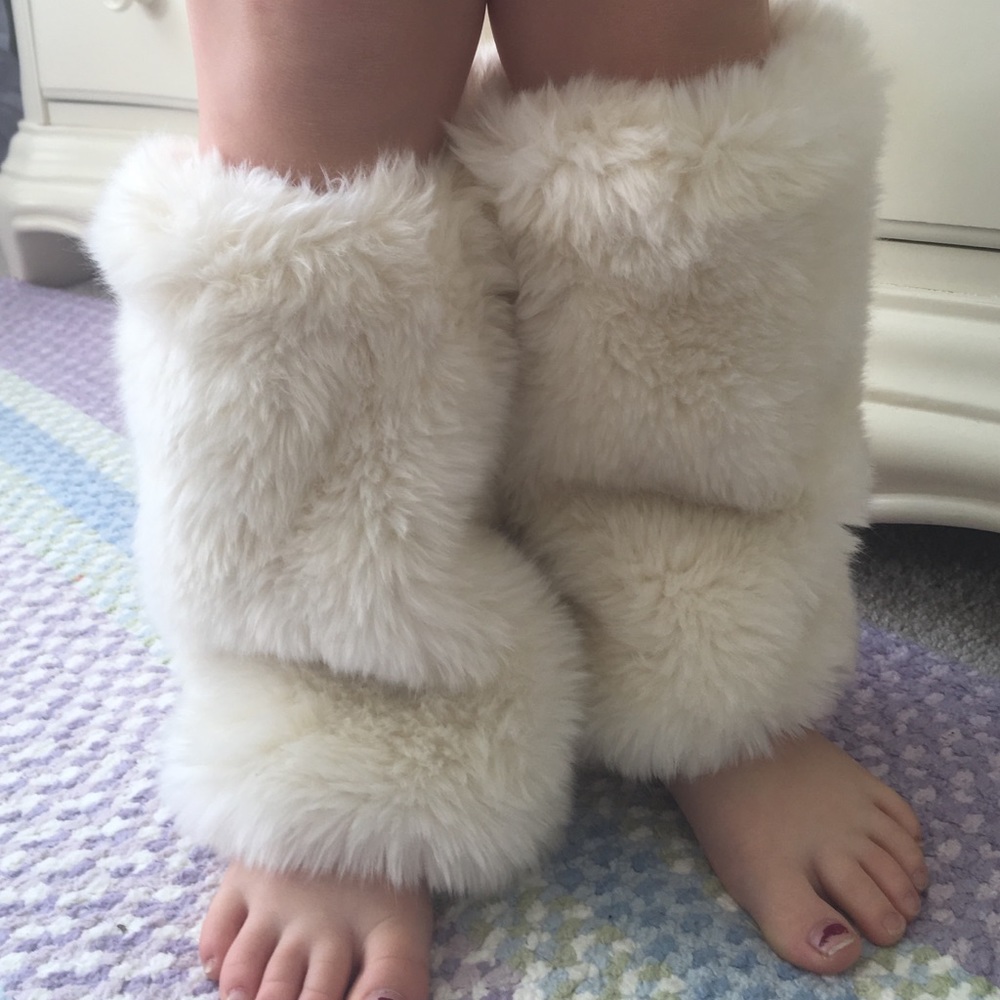 NWOT Faux Fur Leg Warmers
